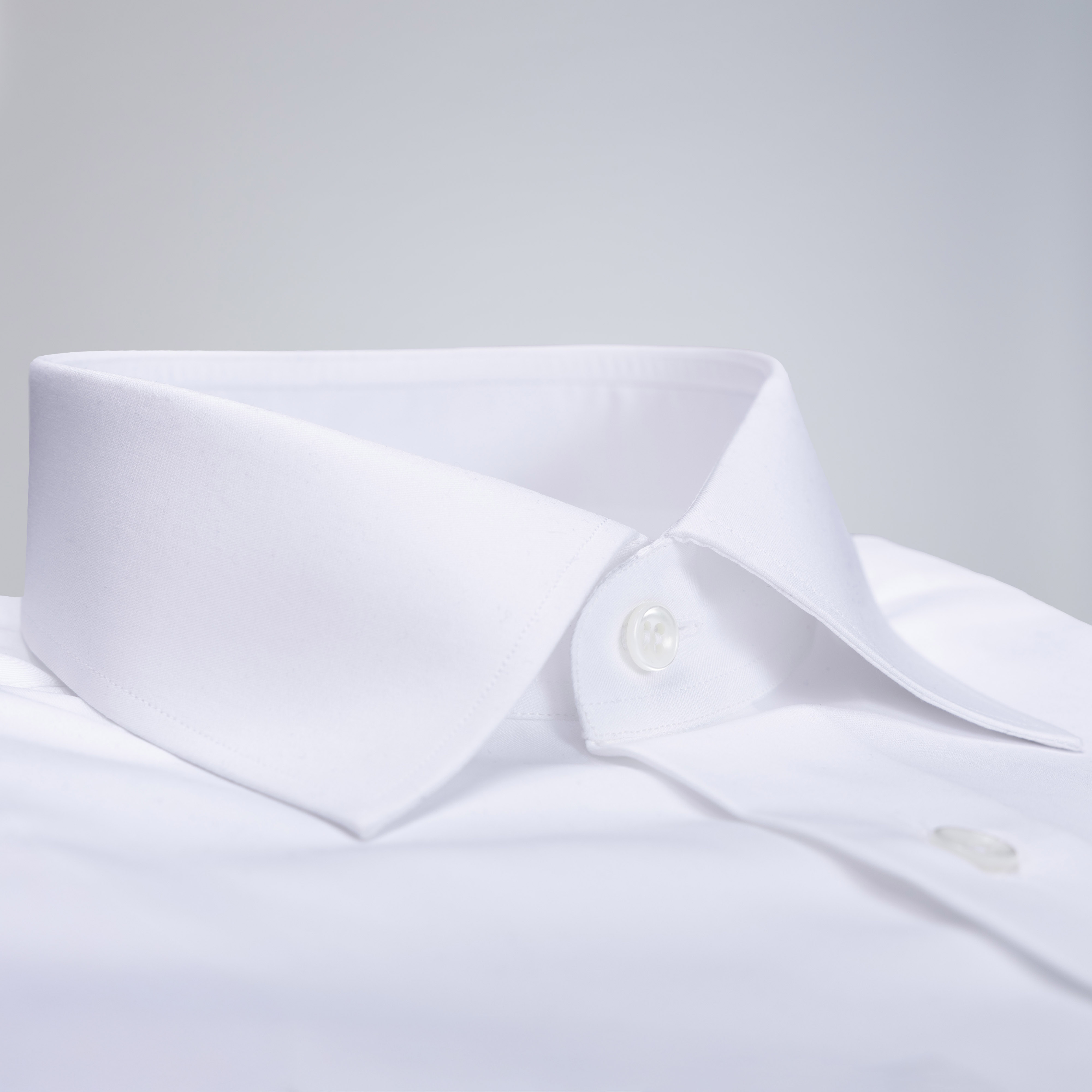 Λεπτομέρεια του βαμβακερού twill 200/2 και του κολλάρου Giza