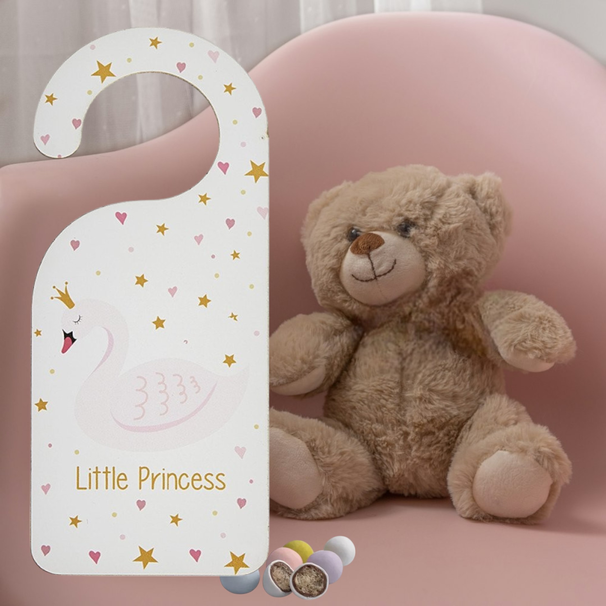 Baptism favor – Wooden door hanger with a swan theme - 1