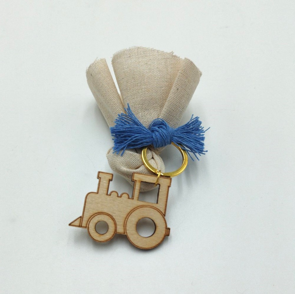 Birth favor with a wooden train element - 3