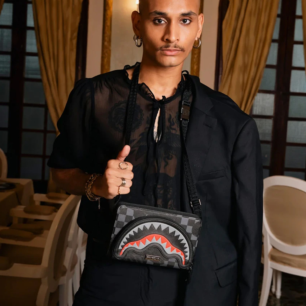 SPRAYGROUND 4am Red Shark Crossbody Unisex Τσαντάκι Μέσης - 5