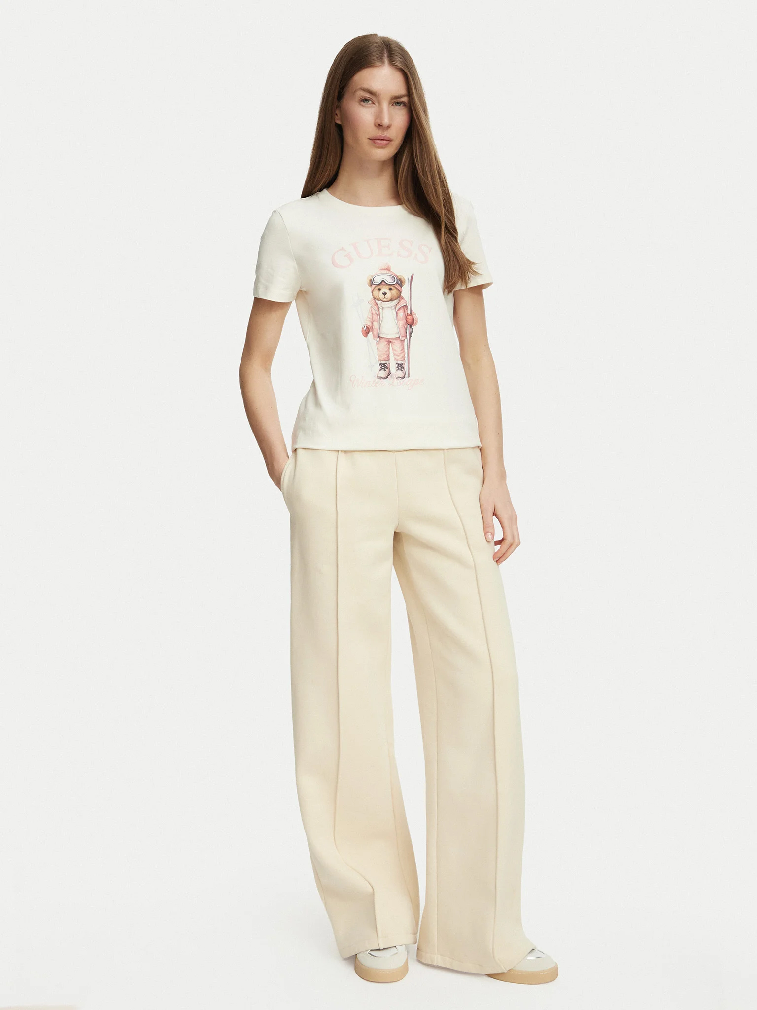 GUESS Fabrizia Skiing Bear  ShortSleeve T-Shirt Γυναικείο T-Shirt - 4