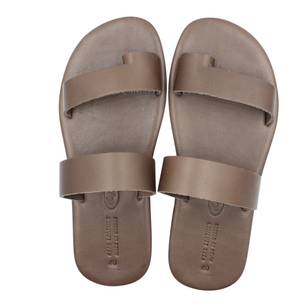 Handmade leather sandals in brown color with a soft leather insole - Brown