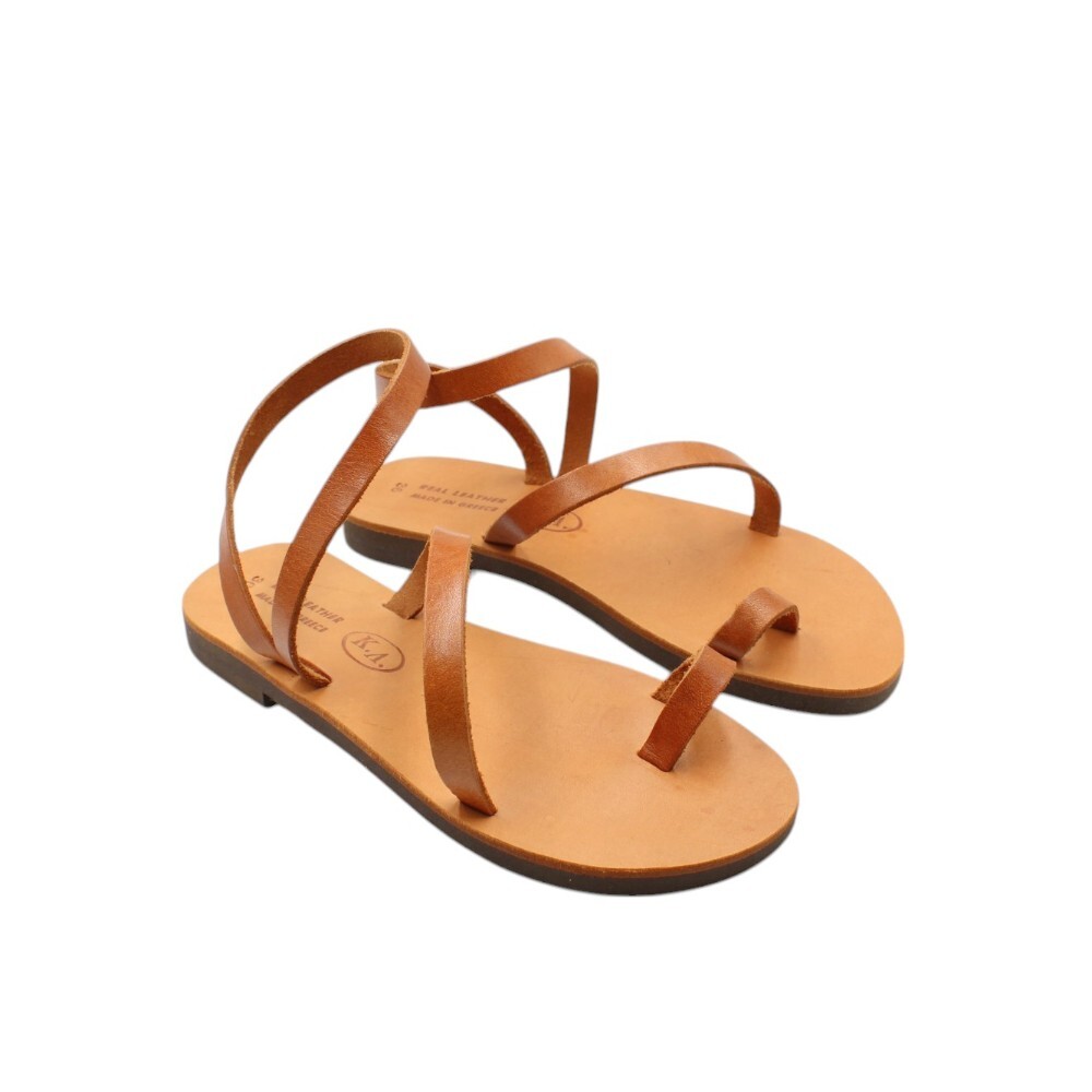 Leather sandals with straps in natural brown color - 2