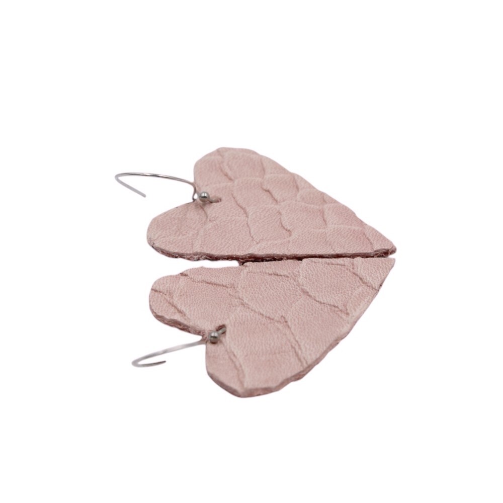 Handmade pink leather heart-shaped earrings - 3