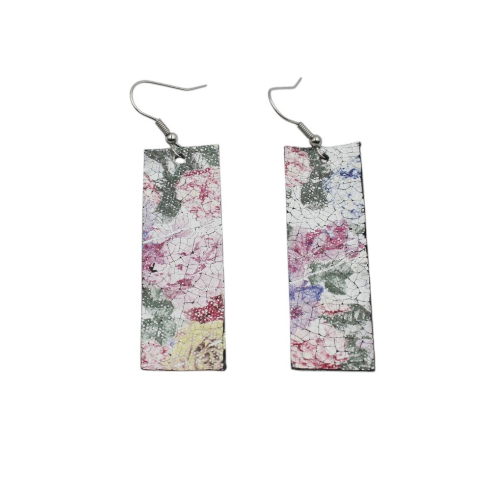 Rectangular leather earrings with a floral design - 2