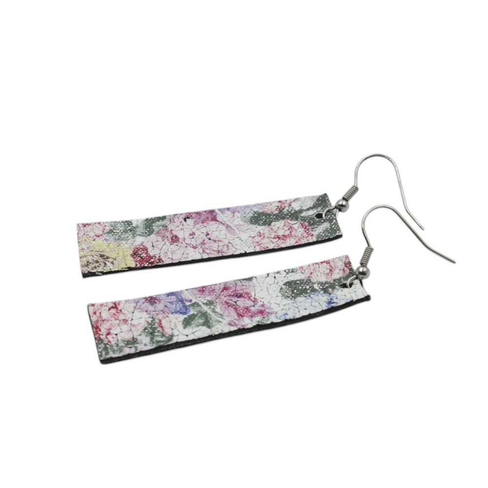 Rectangular leather earrings with a floral design - 4