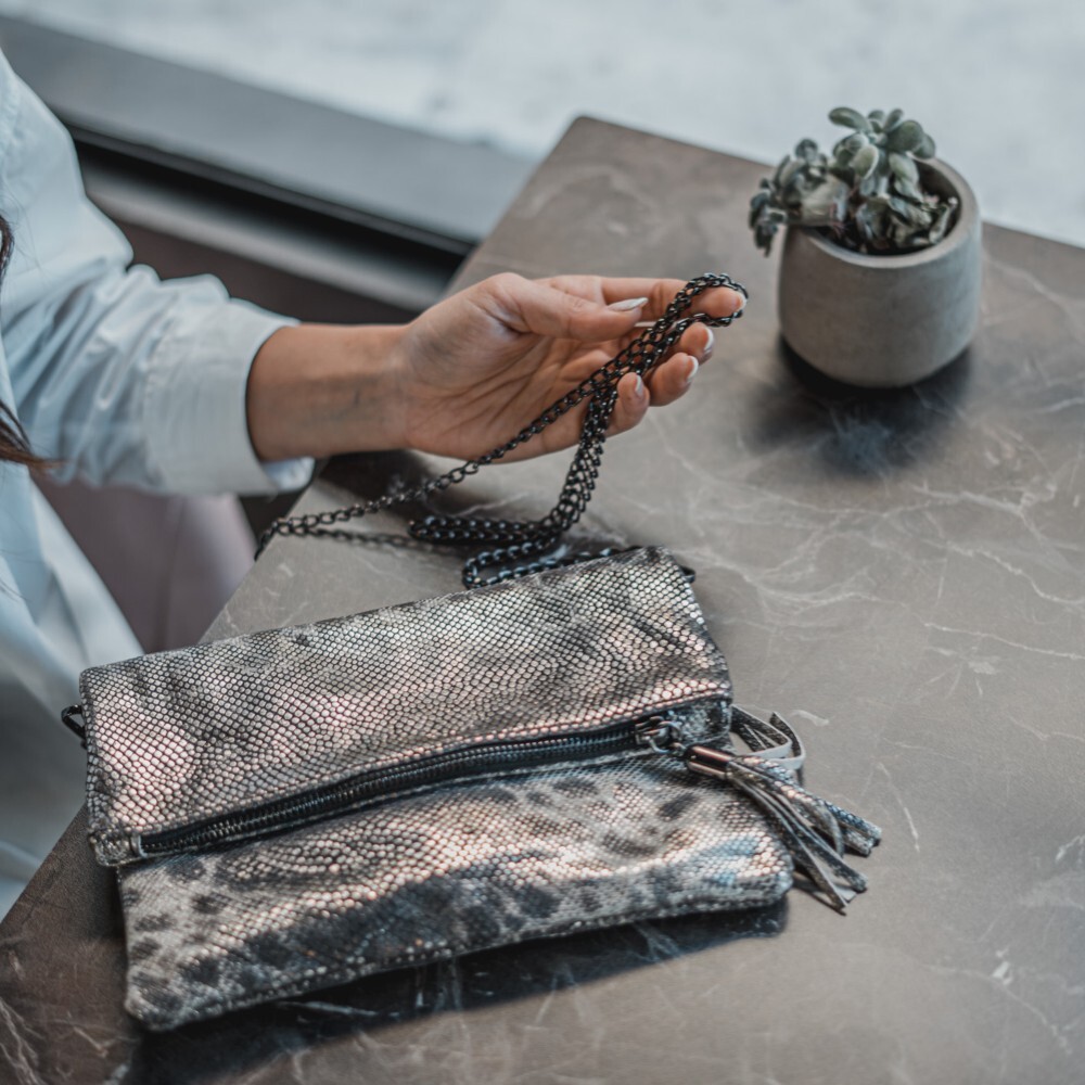 Handmade leather bag in silver snake print color - Sappho - 4
