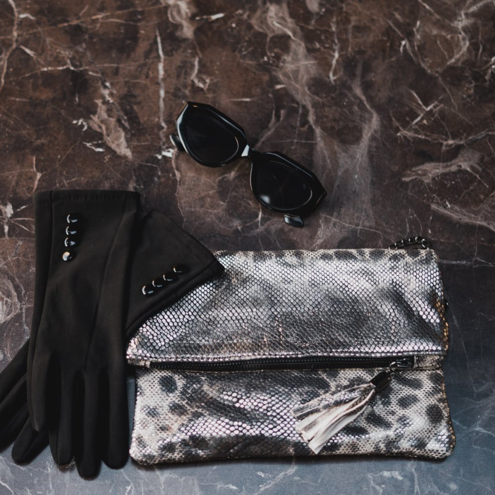 Handmade leather bag in silver snake print color - Sappho - 5