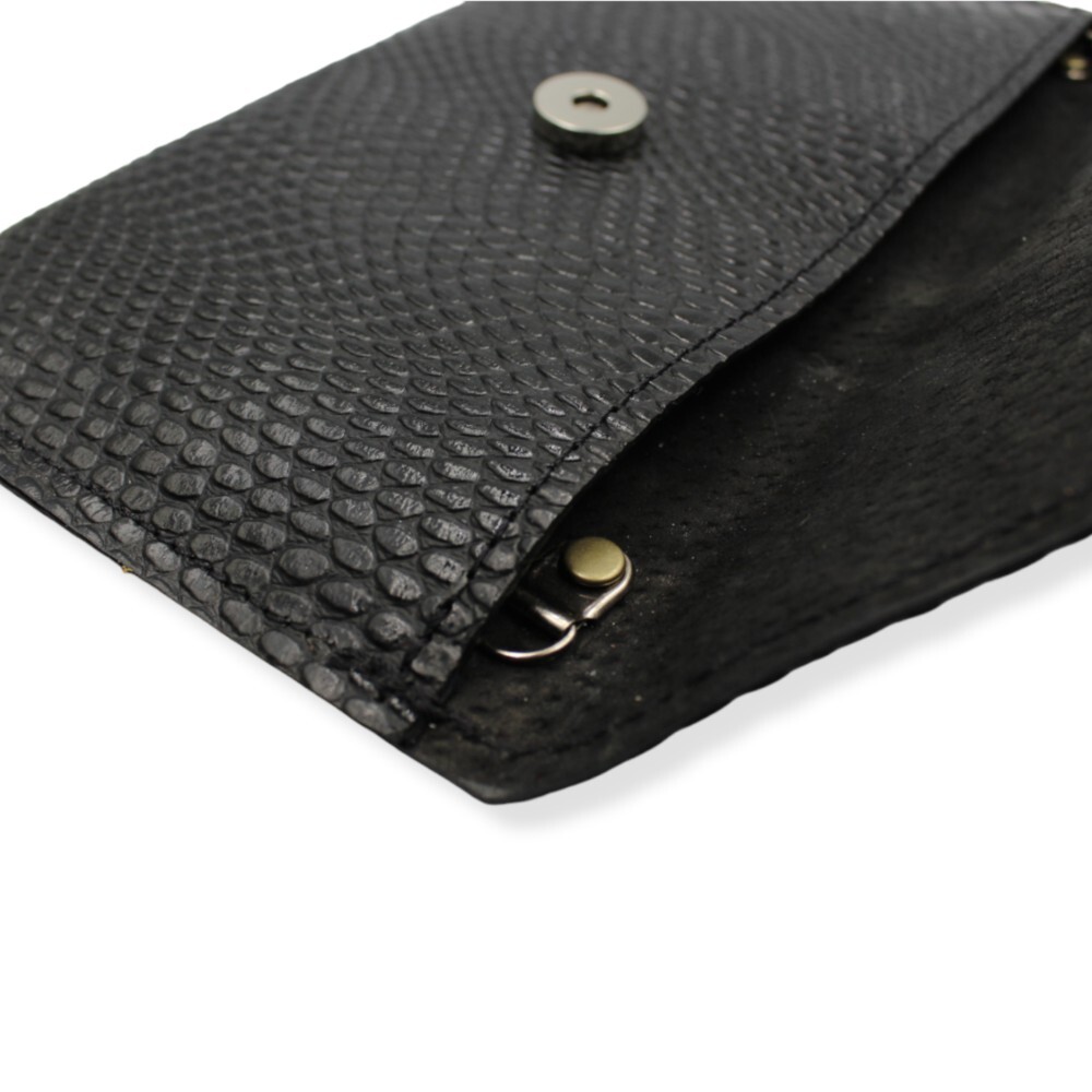 Small leather envelope bag in black color - 3