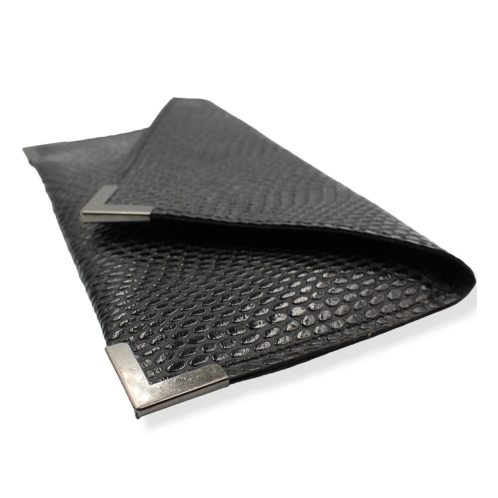 Small leather envelope bag in black color - 4