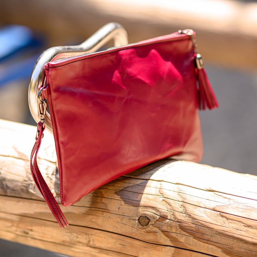 Handmade leather wrist clutch in deep pink color - Kallia - 5