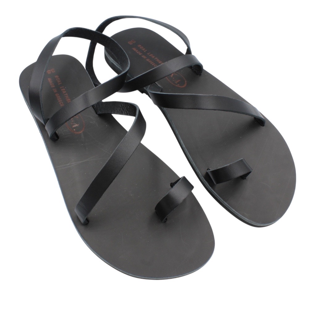 Leather sandals with straps in black color - 2