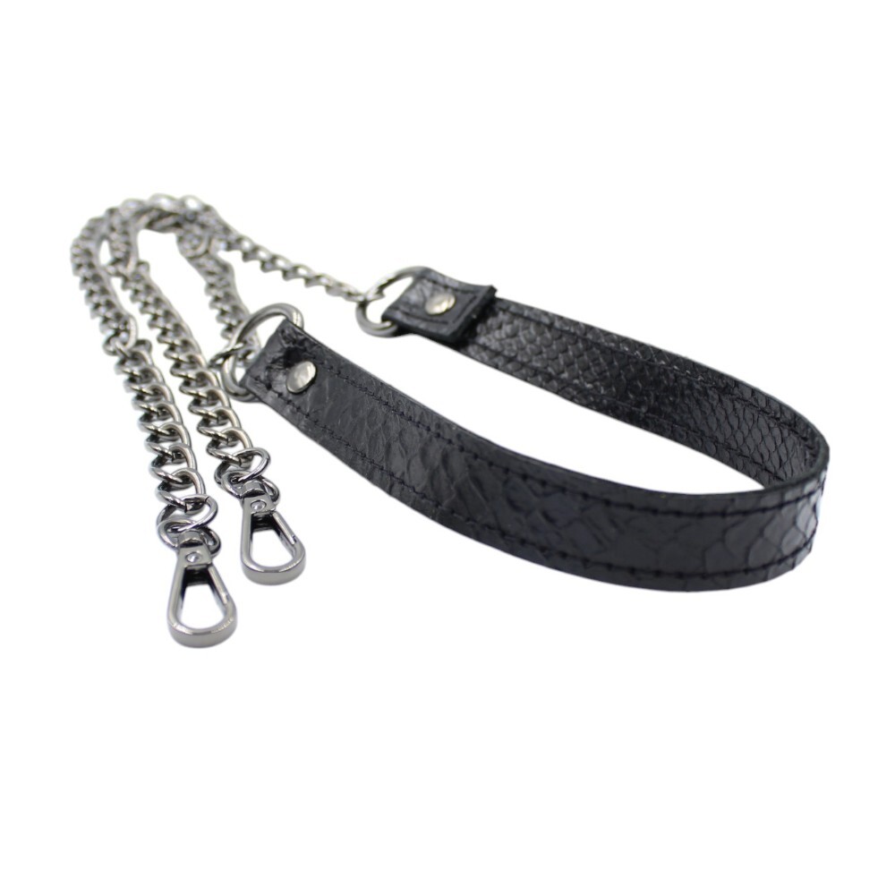 Foldover leather clutch in black embossed snake leather - Sappho - 5