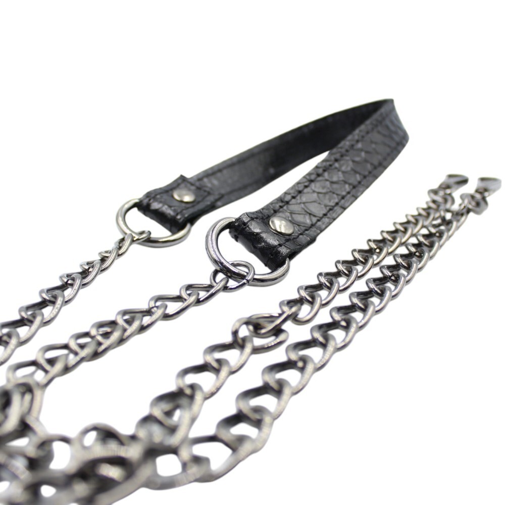 Leather clutch in black snake-embossed print - Mira - 5