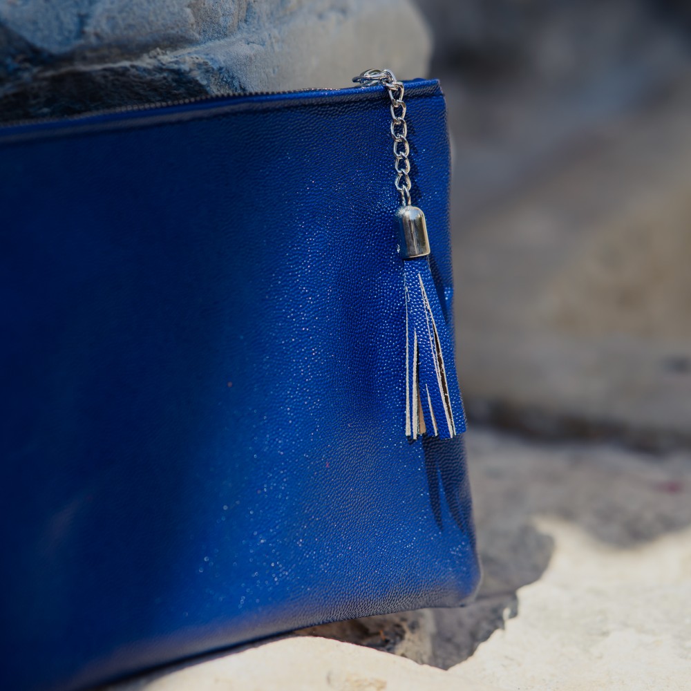 Leather wristlet bag in blue color - Kallia - 5
