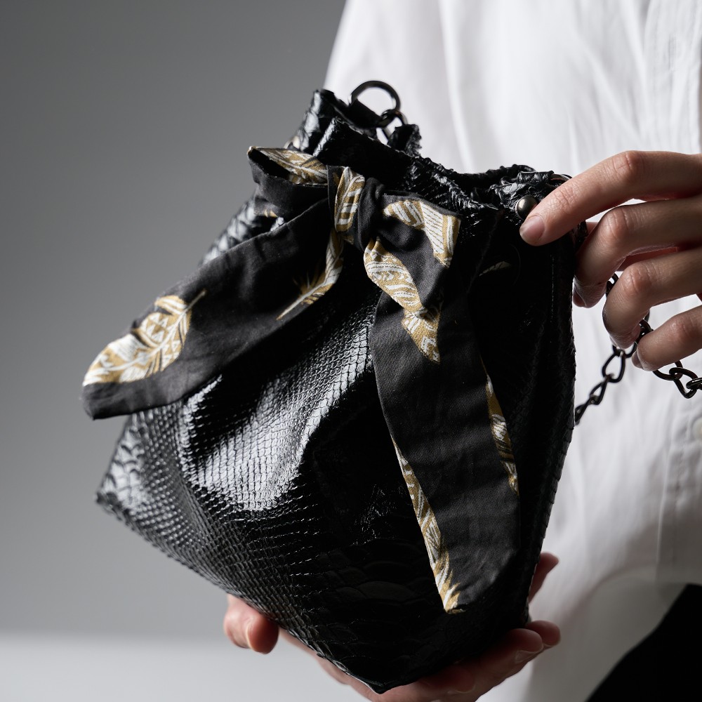 Leather bucket bag in black snake print color - Aura - 5