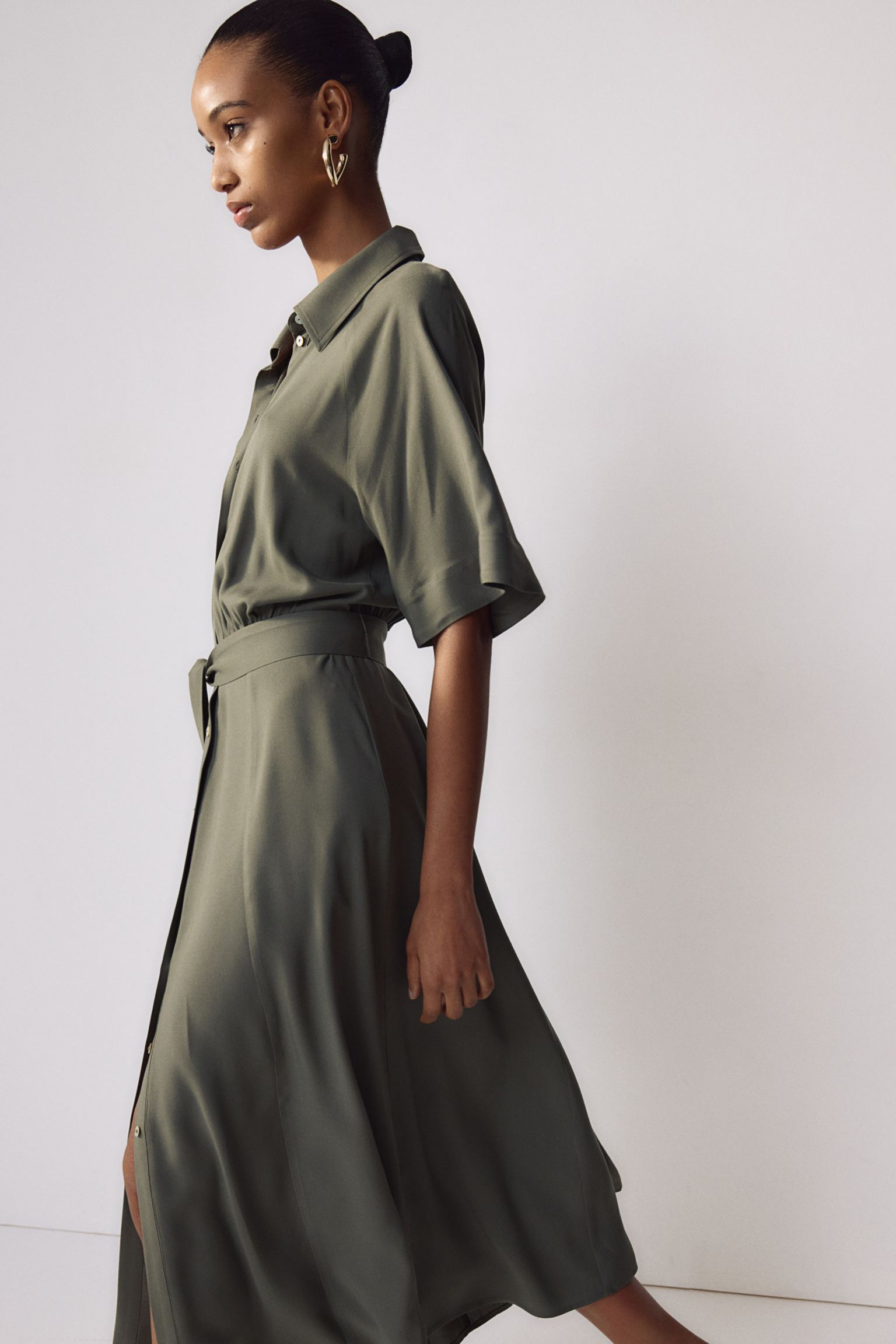 Φόρεμα Σεμιζιέ με δετή ζώνη - Σκούρο Χακί