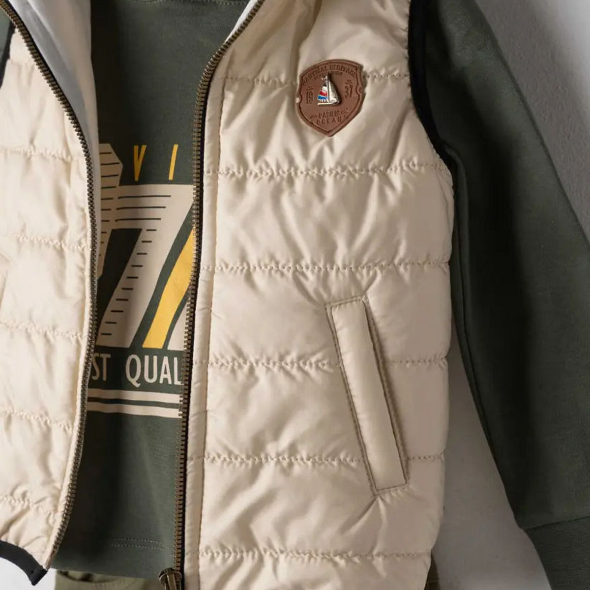 Σετ με αμάνικο μπουφάν HASHTAG - 2