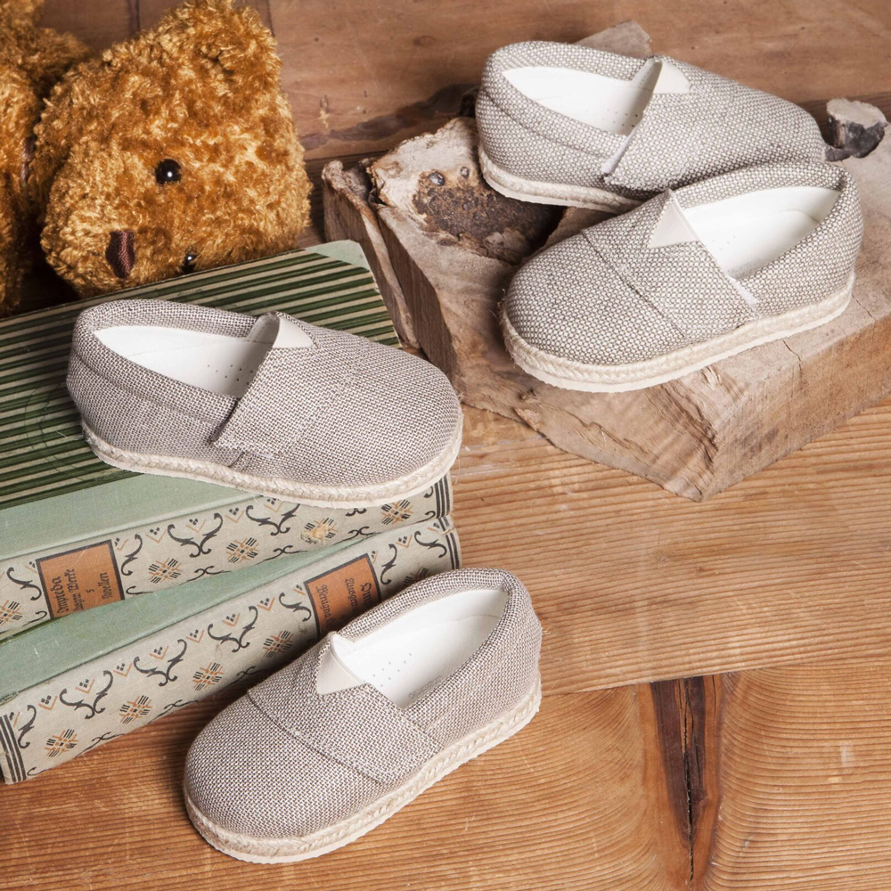 Παπουτσάκι βάπτισης Baby Bloom - ΜΠΕΖ