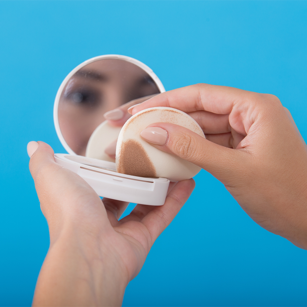 Youthlab Oil Free Compact Cream SPF 50 Combination / Oily Skin - Medium - 3