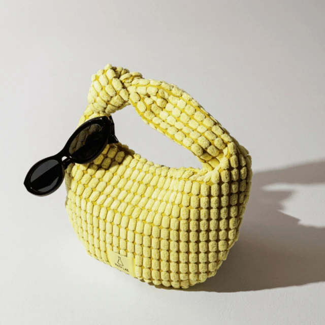 Youth Lab. Promo Fun In the Sun Set Age Defense Watery Αντηλιακό Προσώπου SPF50, 40ml & Tan & After Sun Soothing & Tan Prolonging with Cooling Effect Επανορθώνει & Καταπραΰνει τους Ερεθισμούς, 150ml & Tσαντάκι, 1τμχ, 1σετ - 3