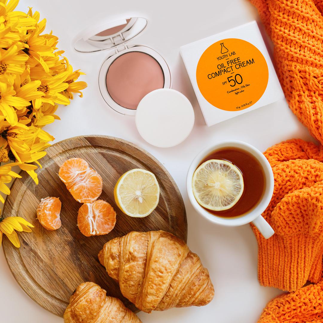 Youthlab Oil Free Compact Cream SPF 50 Combination / Oily Skin - Light - 3