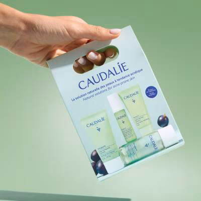 Caudalie Vinopure Starter Kit κατά των Ατελειών με Vinopure Purifying Gel Cleanser Καθαριστικό Προσώπου, 30ml, Toner, 50ml, Blemish Control Salicylic Serum Ορός Προσώπου, 30ml & Moisturizing Mattifying Fluid Ενυδατική Κρέμα, 15ml, 1σετ - 4