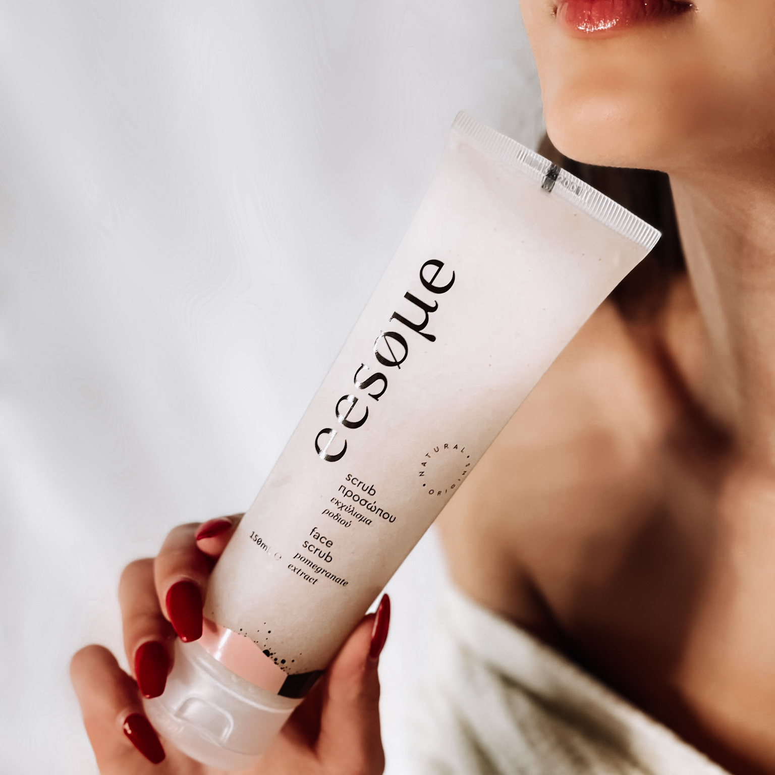 Eesoμe Scrub προσώπου με Ρόδι - 4