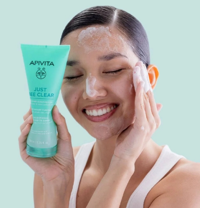 APIVITA PURIFYING CLEANSER GEL  - 2