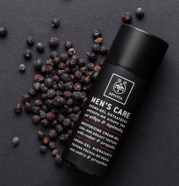 APIVITA MEN'S CARE ΚΡΕΜΑ-GEL ΕΝΥΔΑΤΩΣΗΣ ΔΡΟΣΕΡΗ-ΜΗ ΛΙΠΑΡΗ ΥΦΗ ΜΕ ΚΕΔΡΟ & ΠΡΟΠΟΛΗ 50ml - 2
