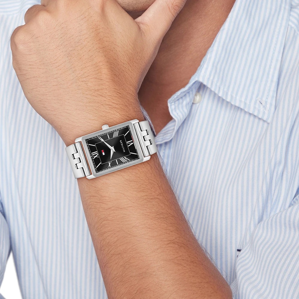 TOMMY HILFIGER Ben Black Dial 40mm Silver Stainless Steel Bracelet 1710773 - 