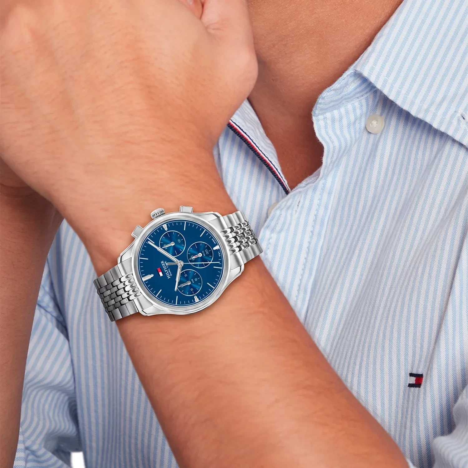 TOMMY HILFIGER Bryant Dual Time Blue Dial 38mm Silver Stainless Steel Bracelet 1710811 - 