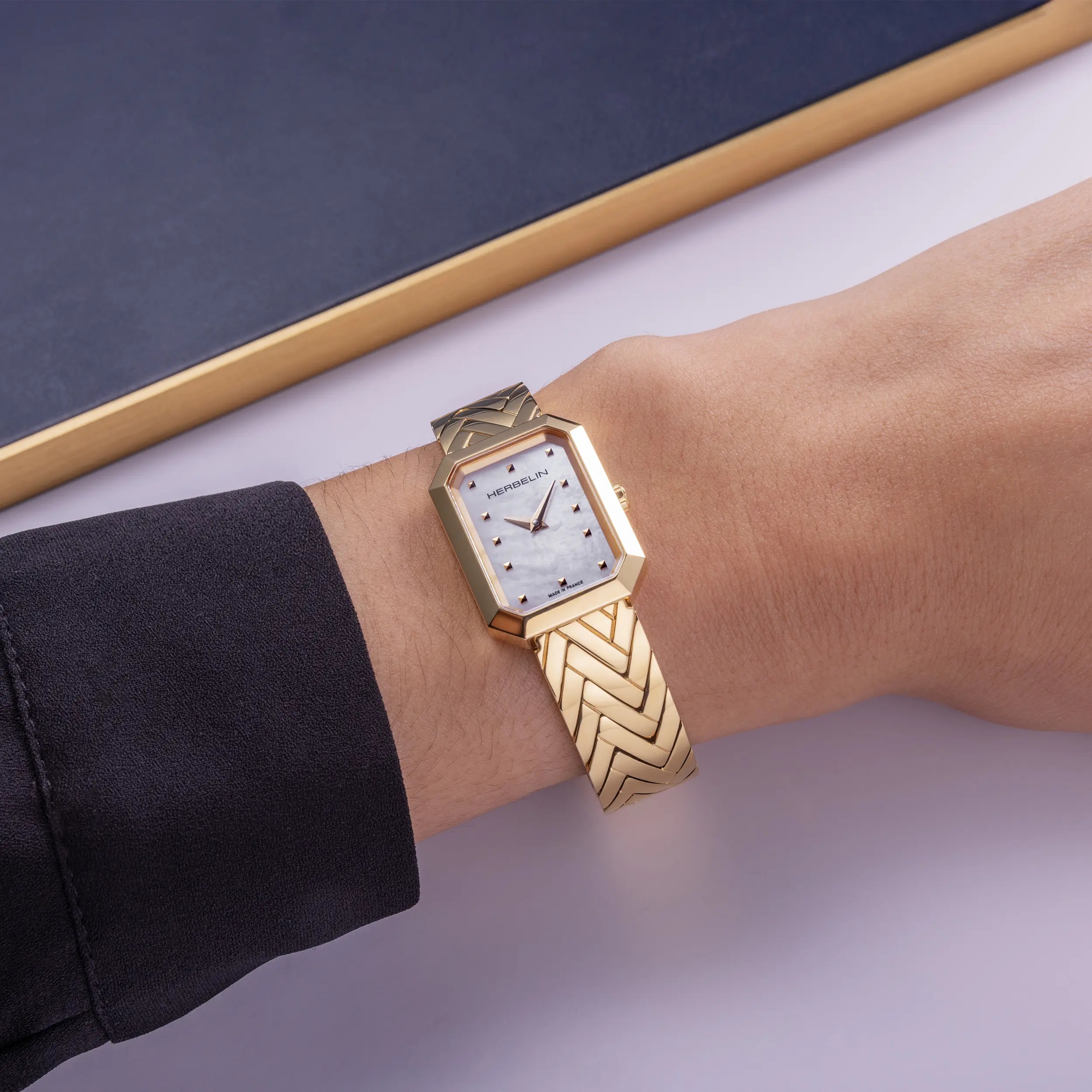 HERBELIN Octogone Lady White Pearl Octagone Dial 20.4x26.4mm Gold Stainless Steel Bracelet 17446BP19 - 