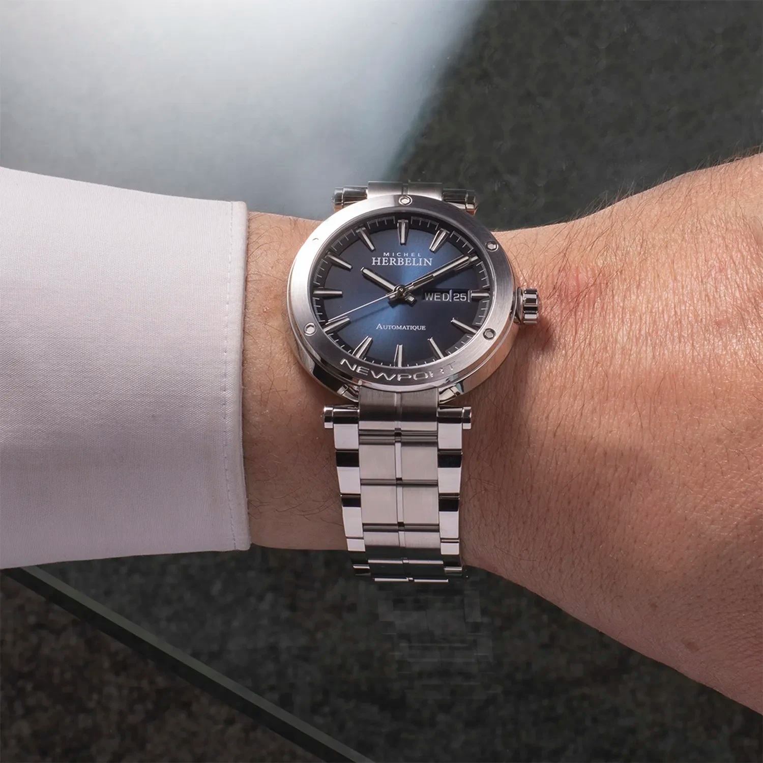 HERBELIN Newport Gent Automatic Blue Dial 42mm Silver Stainless Steel Bracelet 1768B15 - 