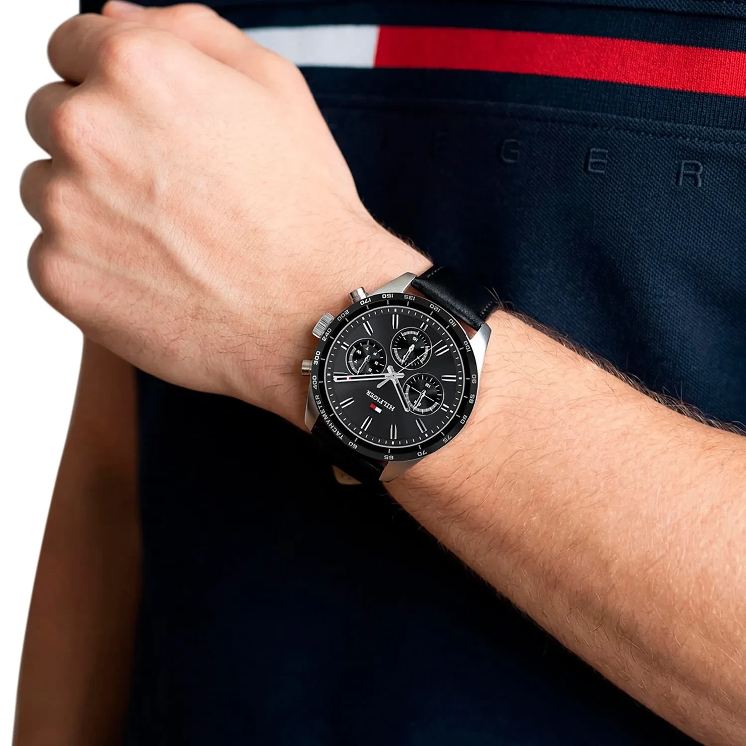 TOMMY HILFIGER Hampton Multifunction Black Dial 42mm Silver Stainless Steel Black Leather Strap 1792277 - 