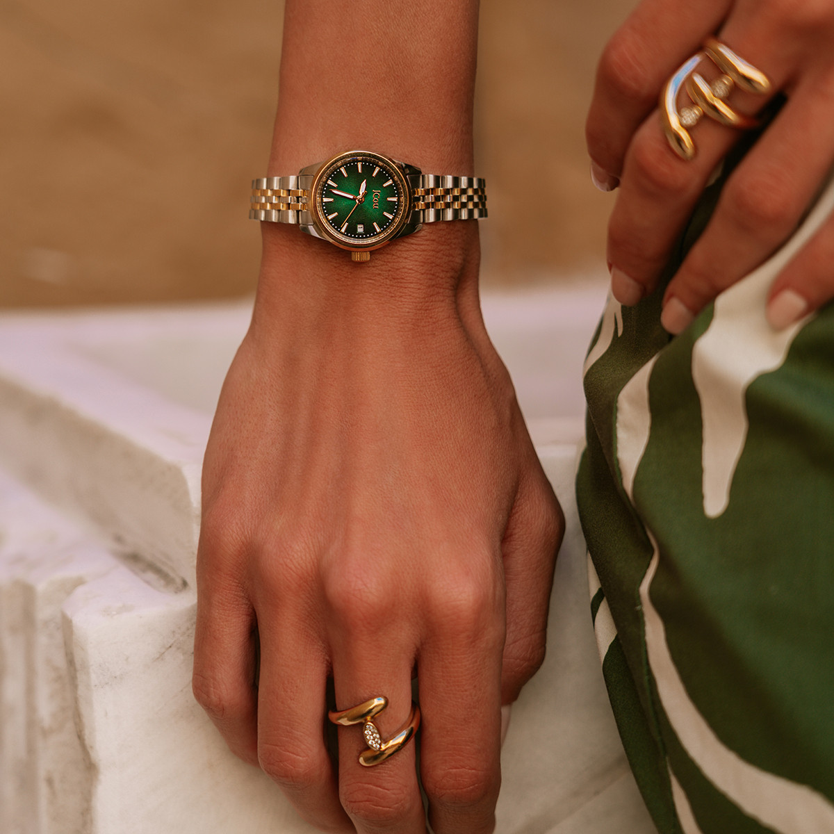 JCOU Calisti Green Sunrise Dial 25mm Two Tone Gold Stainless Steel Bracelet JU19079-3 - 