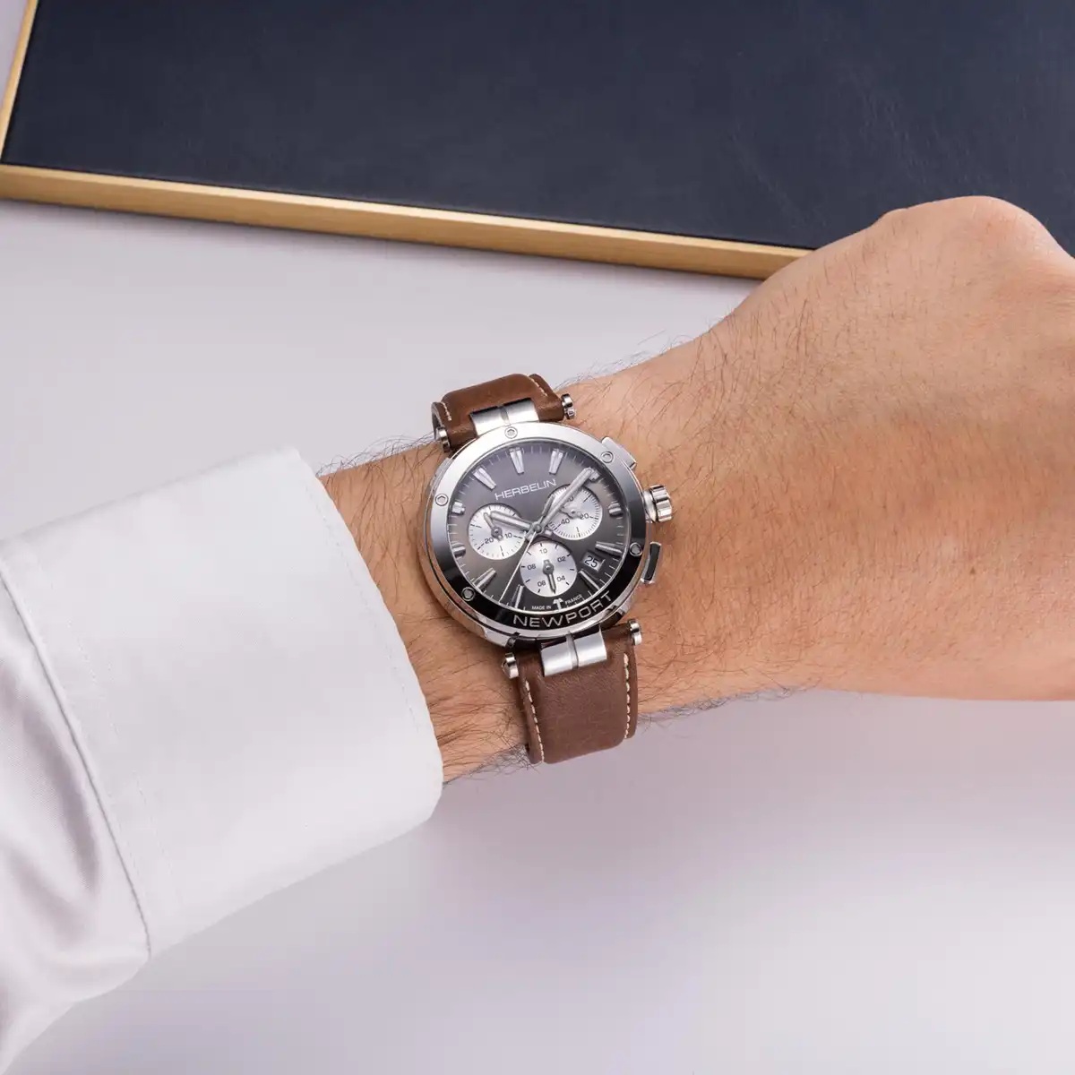 HERBELIN Newport Gent Chronograph Anthracite Dial 40.5mm Silver Stainless Steel Brown Leather Strap 37658AP24MA - 
