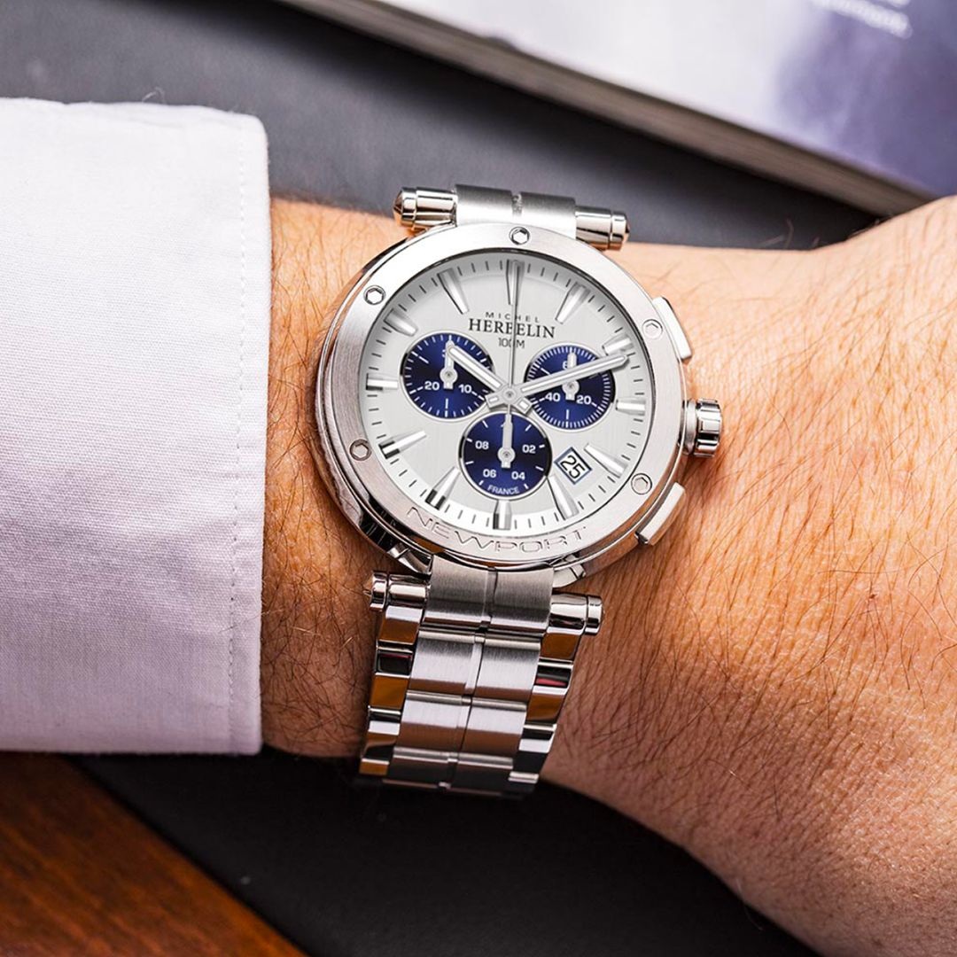 HERBELIN Newport Gent Chronograph White Dial 43mm Silver Stainless Steel Bracelet 37688B42 - 