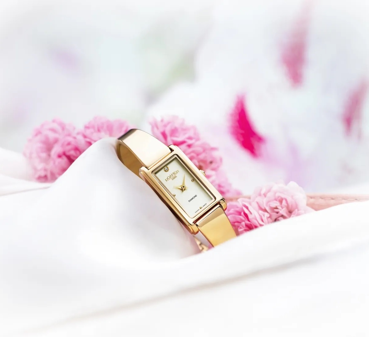 ROAMER Elegance Diamond Gold Dial 17 x 32mm Gold Stainless Steel Bracelet 866845-48-35-20 - 4