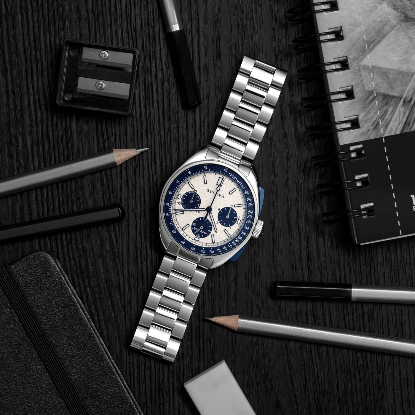 BULOVA Lunar Pilot Chronograph Box Set White Blue Dial 43.5mm Silver Stainless Steel Bracelet with Extra Blue Nato Strap 98K112 - 9