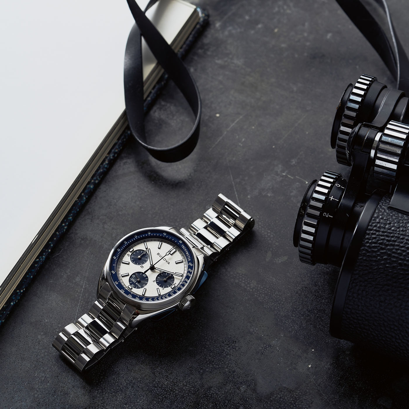 BULOVA Lunar Pilot Chronograph Box Set White Blue Dial 43.5mm Silver Stainless Steel Bracelet with Extra Blue Nato Strap 98K112 - 8