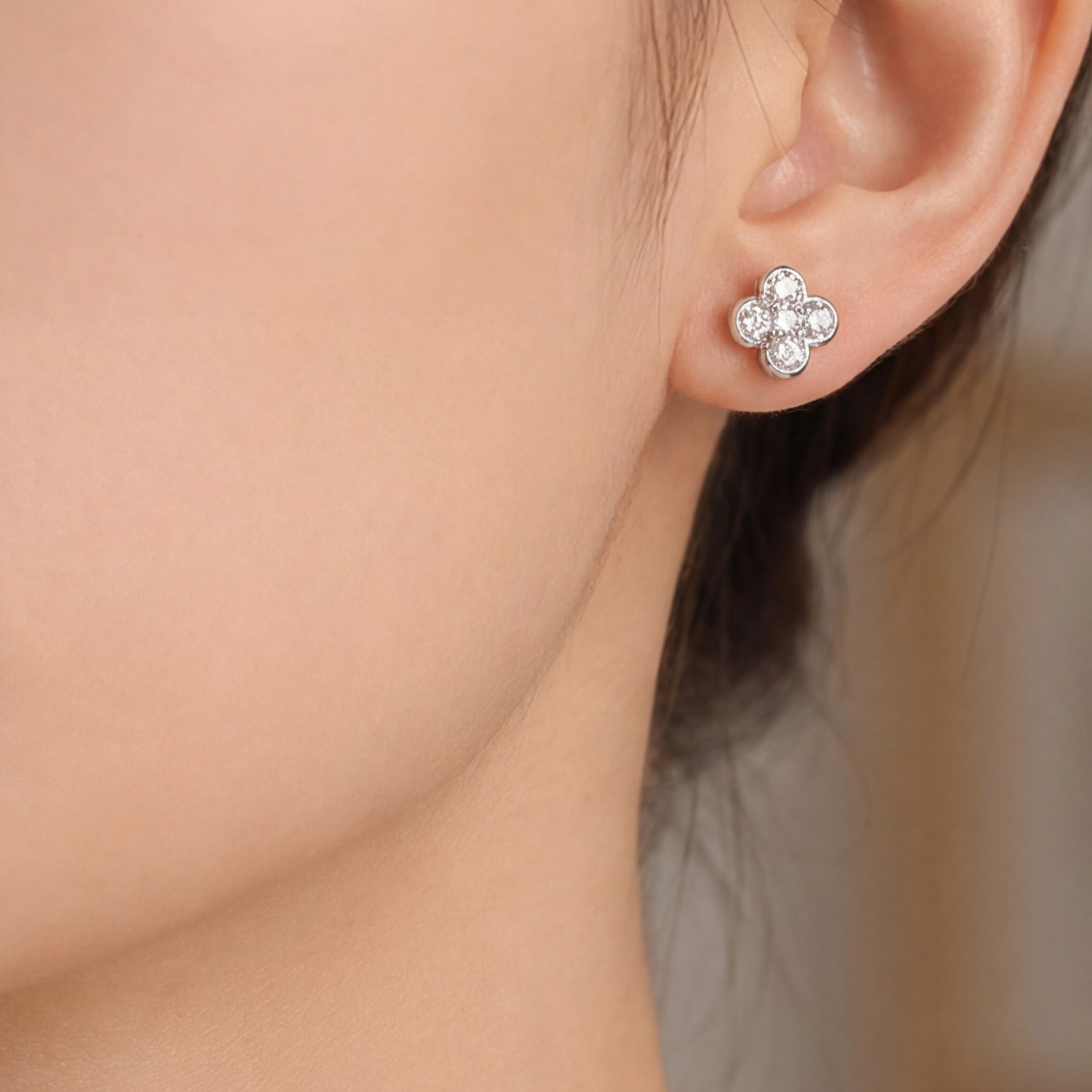 EARRINGS Full Stone BULEVARDI in White Gold K18 with 0.10ct Diamonds BLVD13610 - 