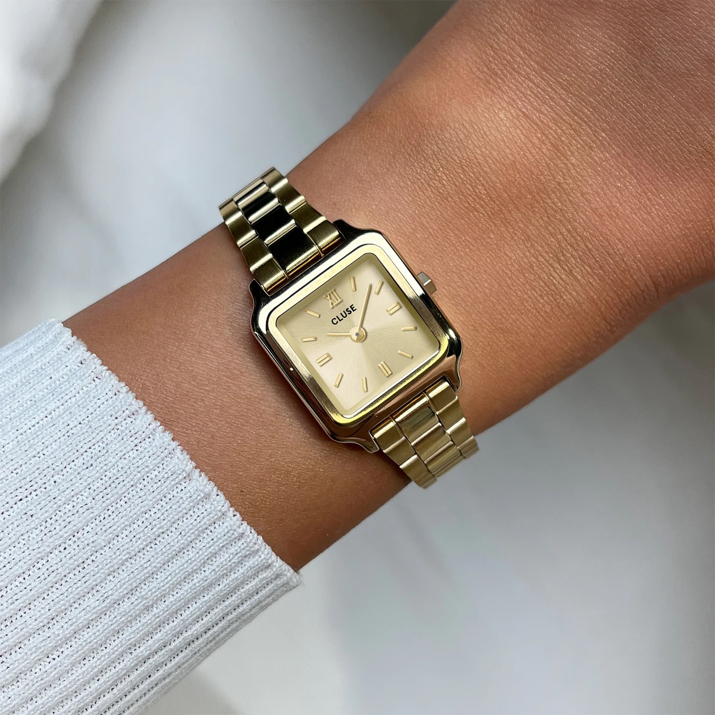 CLUSE Gracieuse Mini Gold Dial 21mm Gold Stainless Steel Bracelet CW15502  - 4