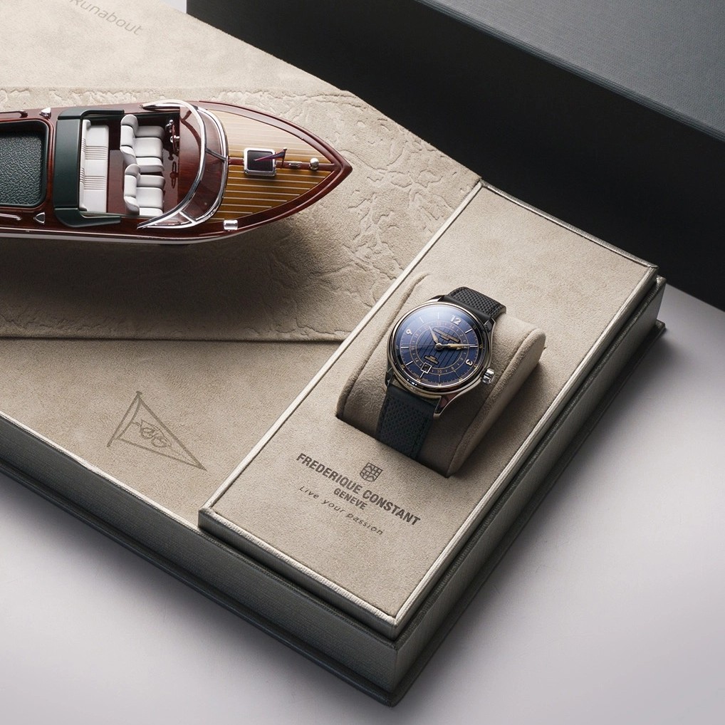 FREDERIQUE CONSTANT Classics Runabout Automatic Gmt Blue Dial 42mm Silver Stainless Steel Black Rubber Strap FC-350RN5B6 - 7