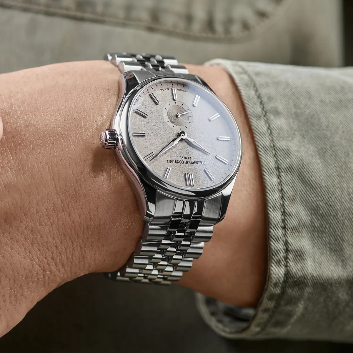 FREDERIQUE CONSTANT Classics Index Small Second Automatic Beige Dial 39mm Silver Stainless Steel Bracelet FC-530CR3B6B - 6