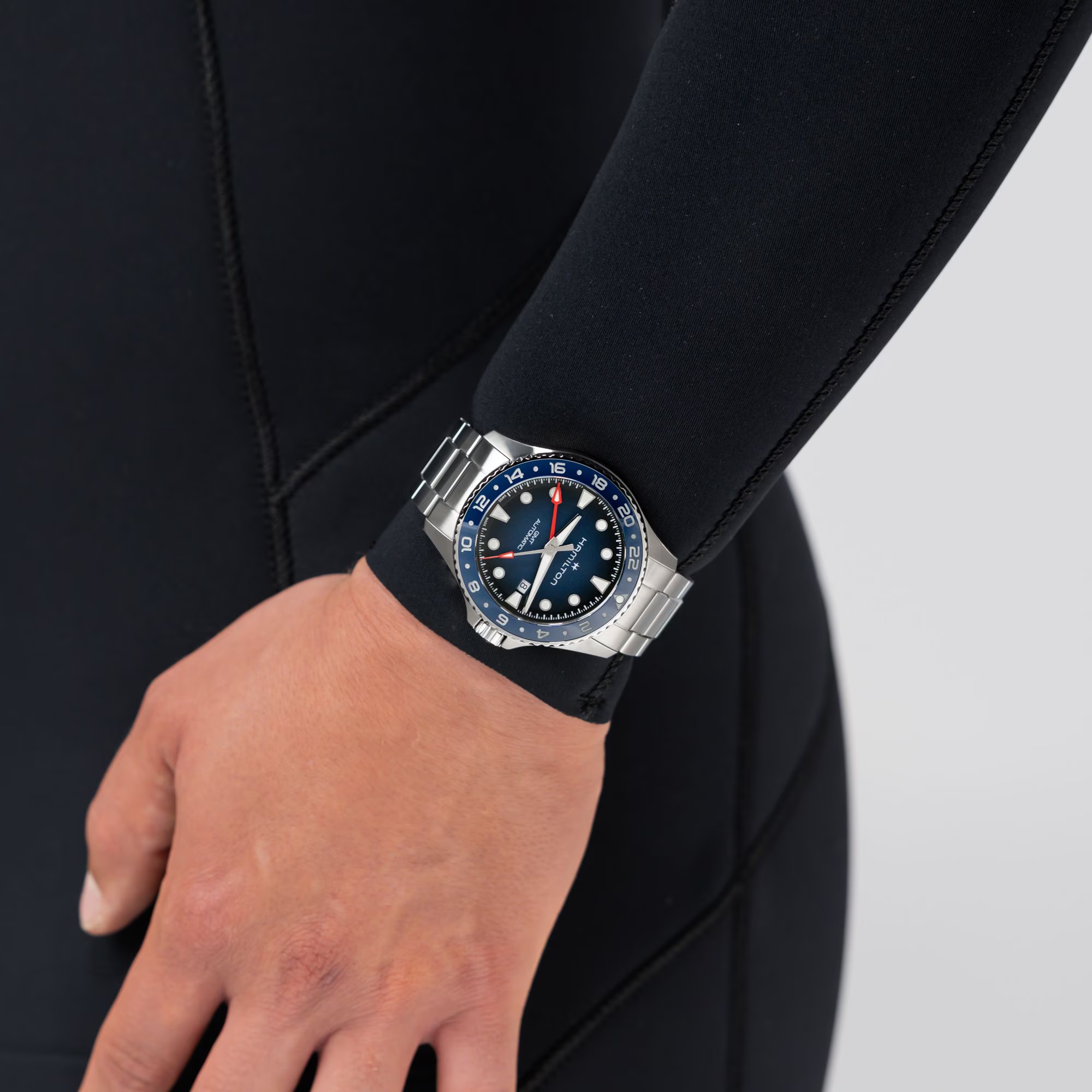 HAMILTON Khaki Navy Scuba Automatic GMT Blue Dial 43mm Silver Stainless Steel Bracelet H82535140 - 