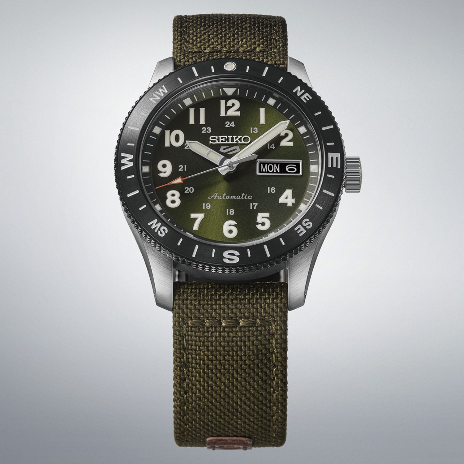 SEIKO 5 Sports Field Series Automatic Green Dial 41mm Silver Stainless Steel Green Fabric Strap HDB008K1J - 4