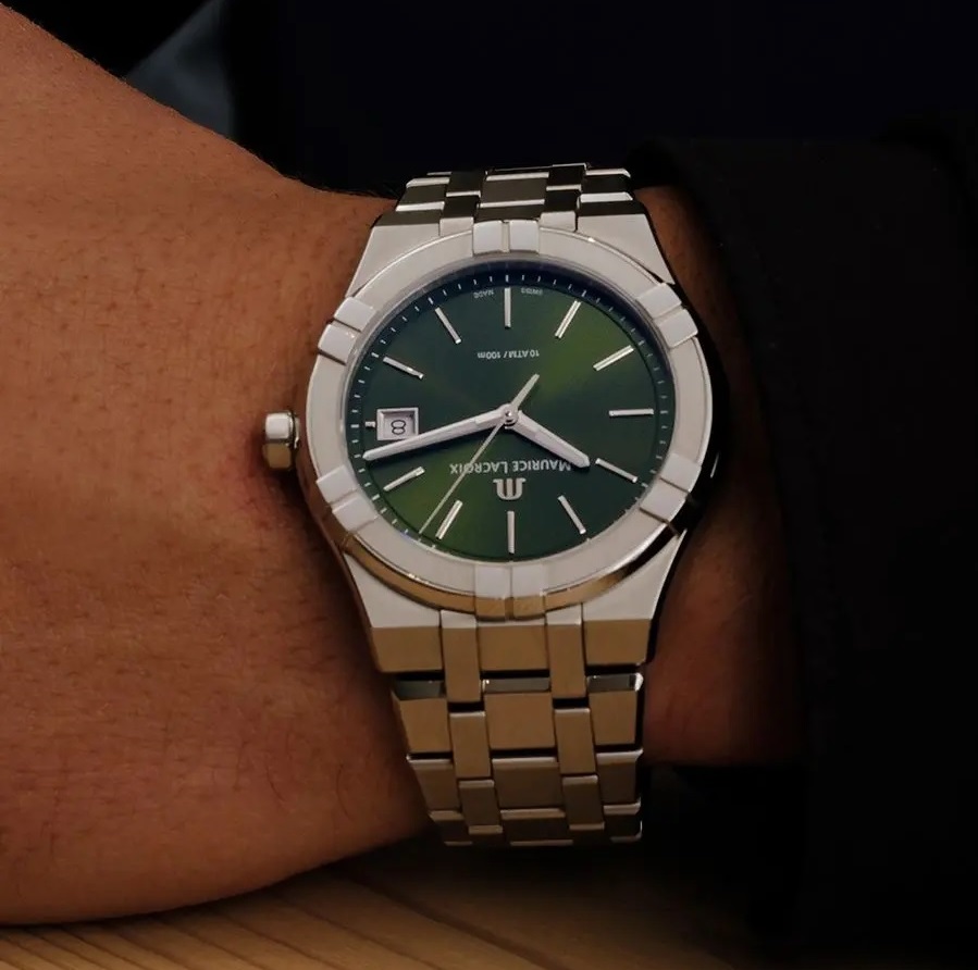 MAURICE LACROIX Aikon Quartz Green Dial 40mm Silver Stainless Steel Bracelet AI1108-SS002-630-1 - 3