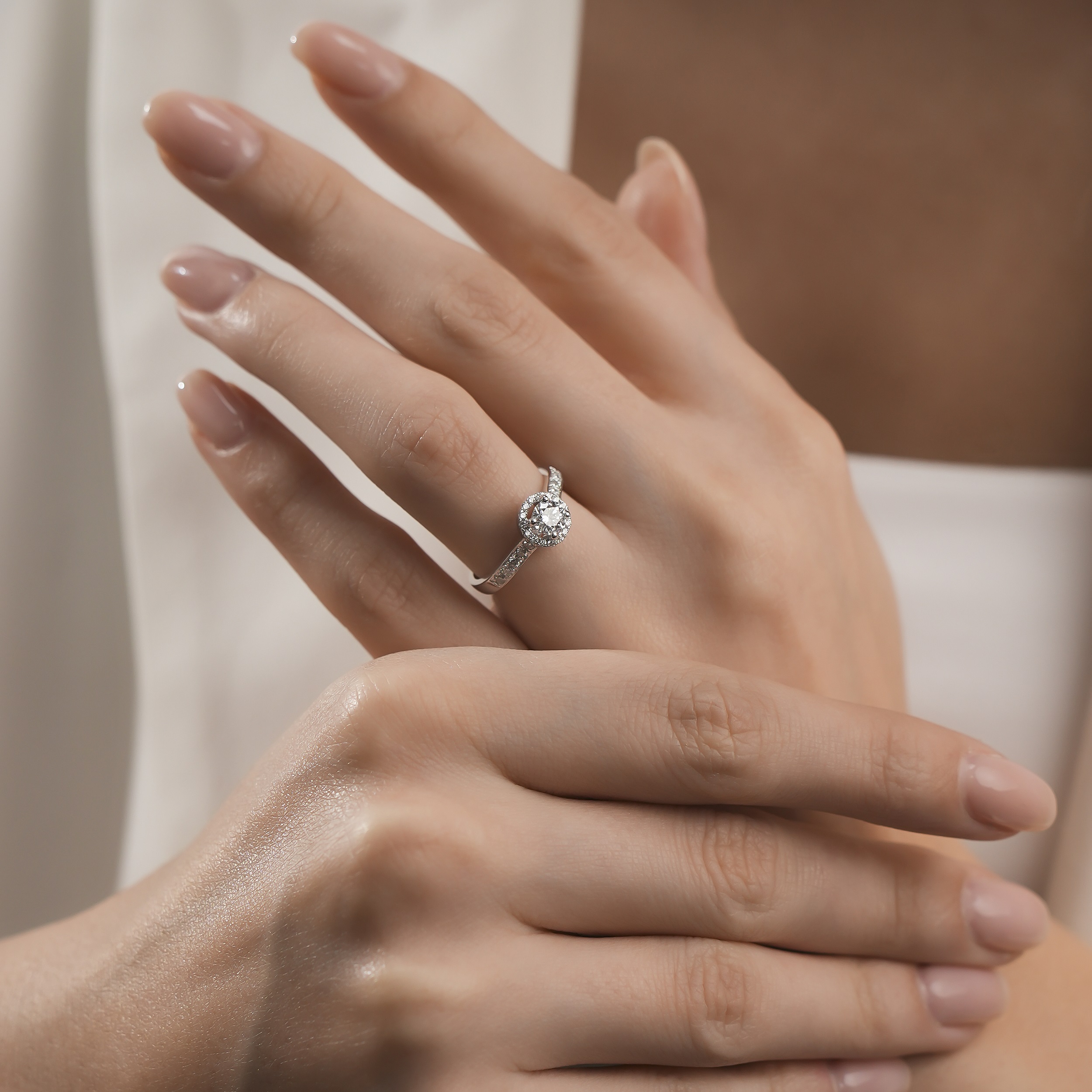 ΔΑΧΤΥΛΙΔΙ Ροζέτα SENZIO Collection Λευκό Χρυσό Κ18 με 0.32ct. Διαμάντι BLVD12388 - 
