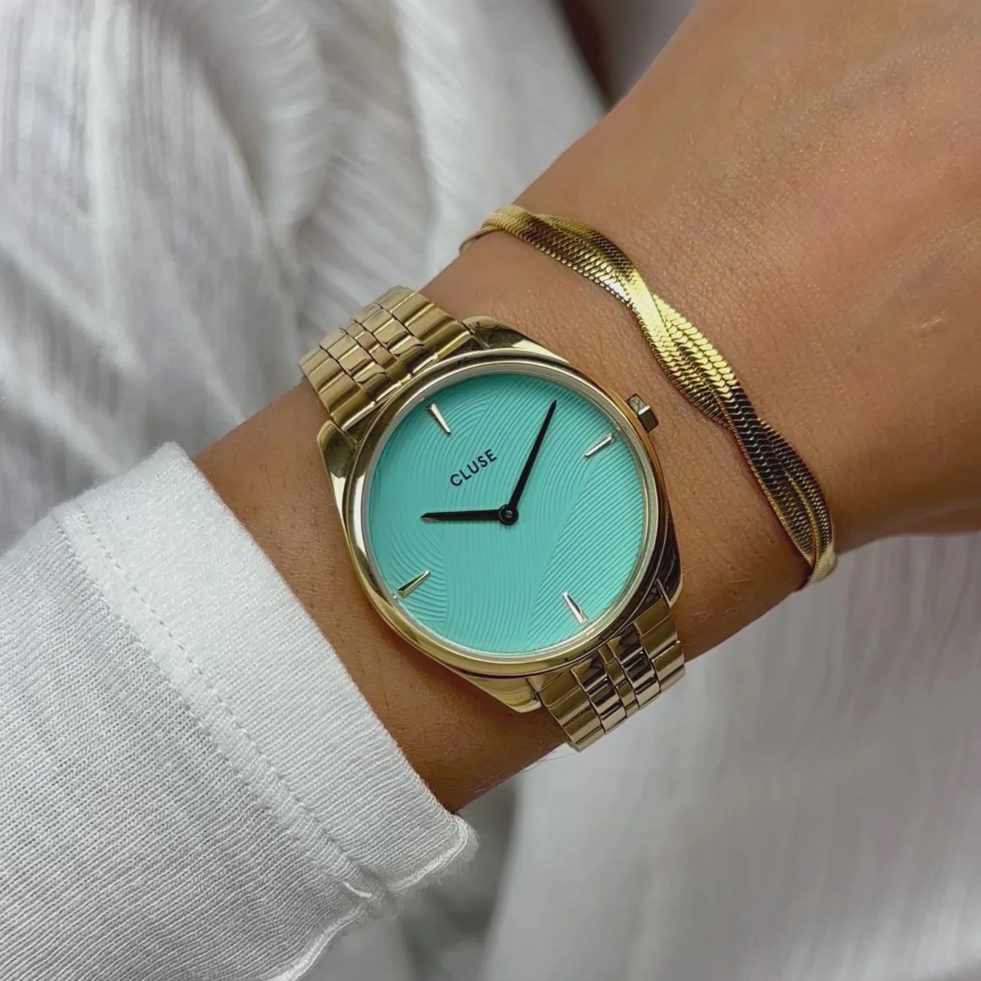 CLUSE Feroce Petite Teal Dial 31.5mm Gold Stainless Steel Bracelet CW11220 - 4